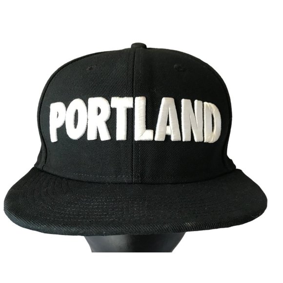 Portland Oregon Black Snap Back Nike True Cap Hat Lid Trucker Sports - Picture 1 of 10